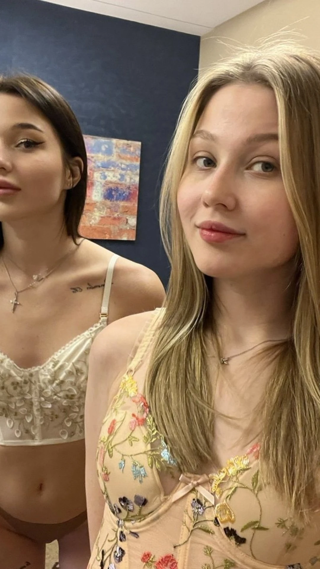 Escort Tuğçe ve beren Resmi